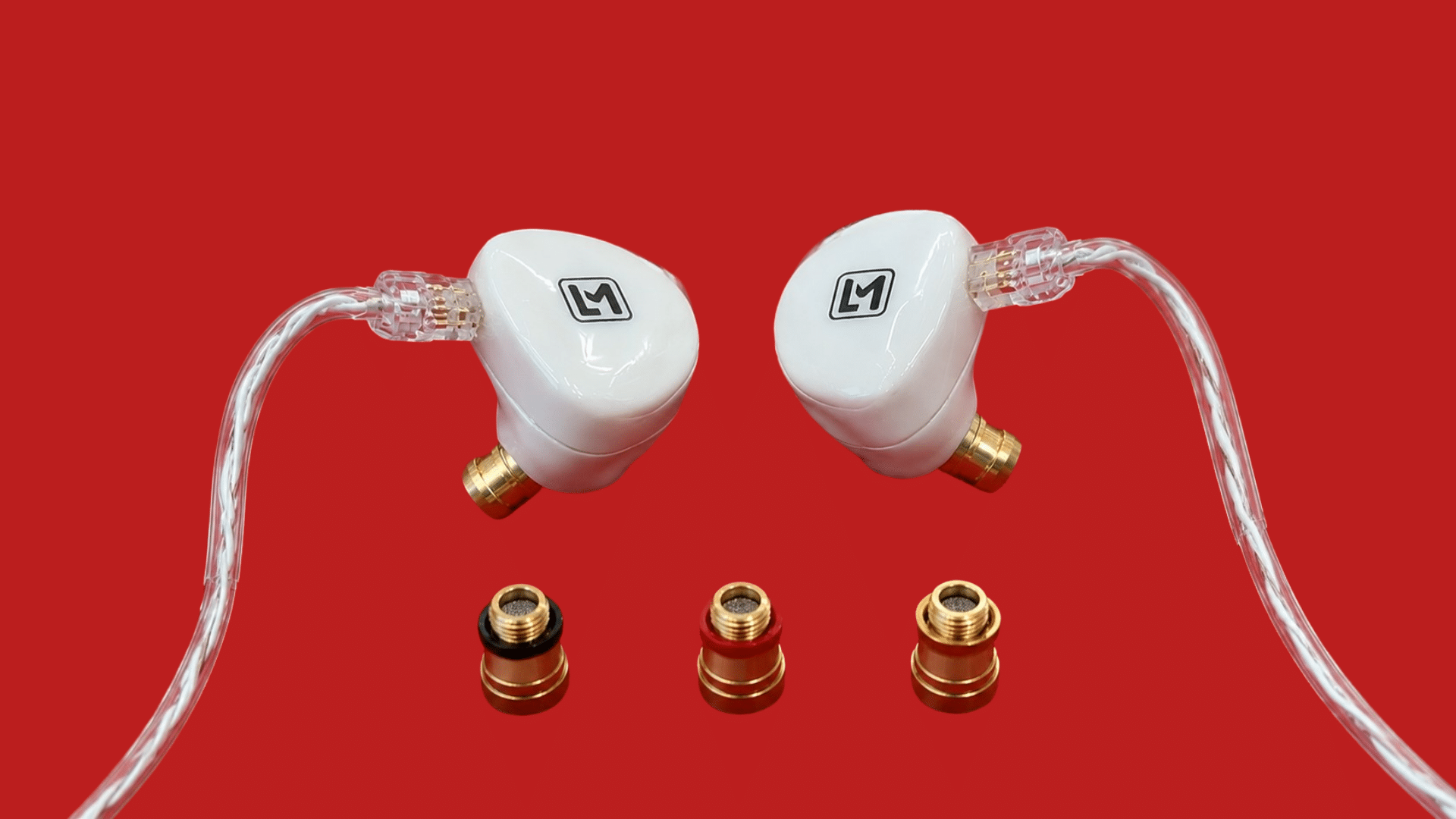 simgot ea500lm wired earphones with three different nozzle option red ring black ring and brass ring for different functions and sound quality