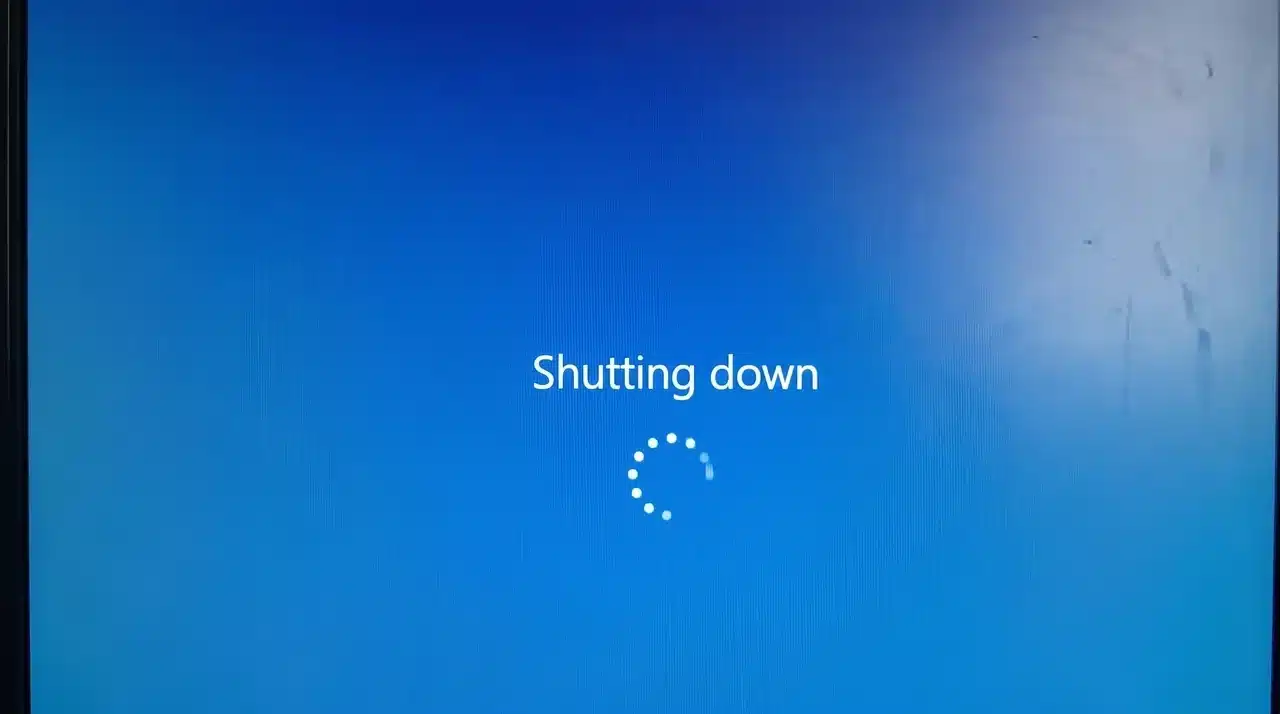 Windows screen restarting while troubleshooting Bluetooth connection issues