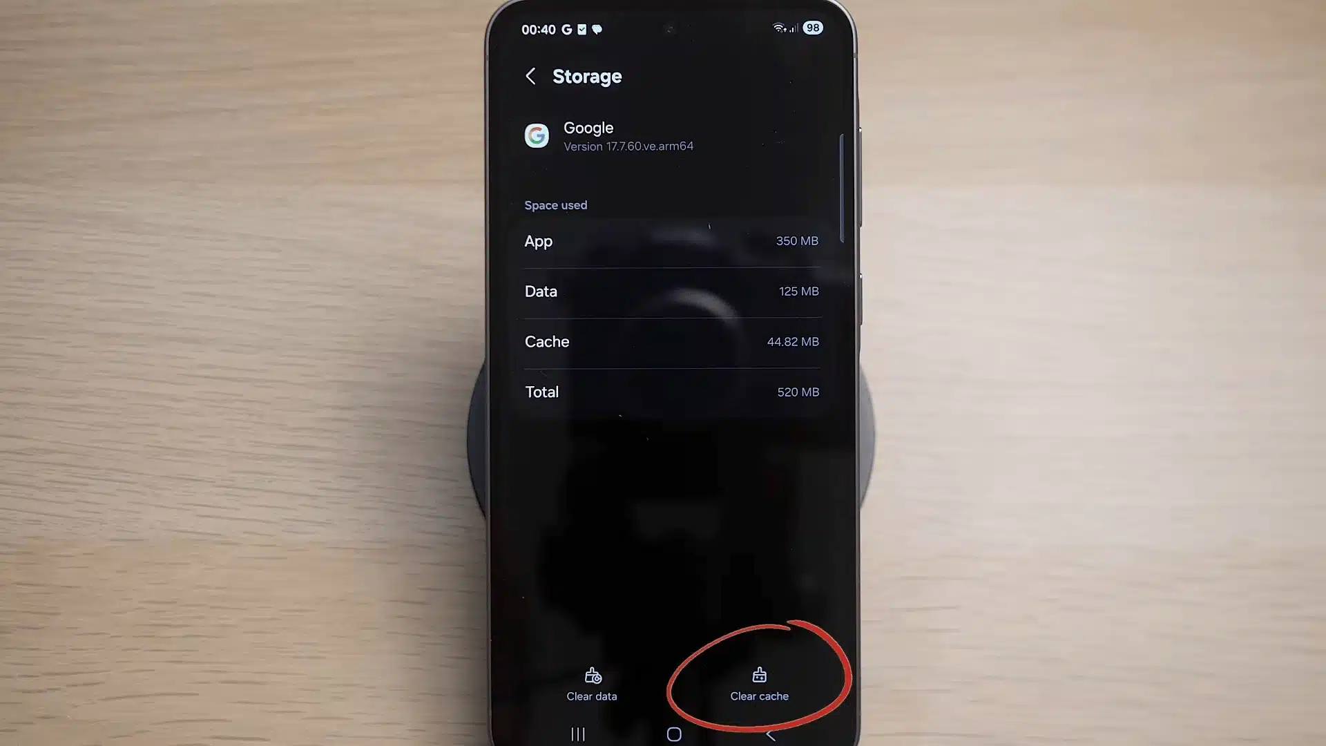 Android app storage screen showing Clear cache option for removing temporary files