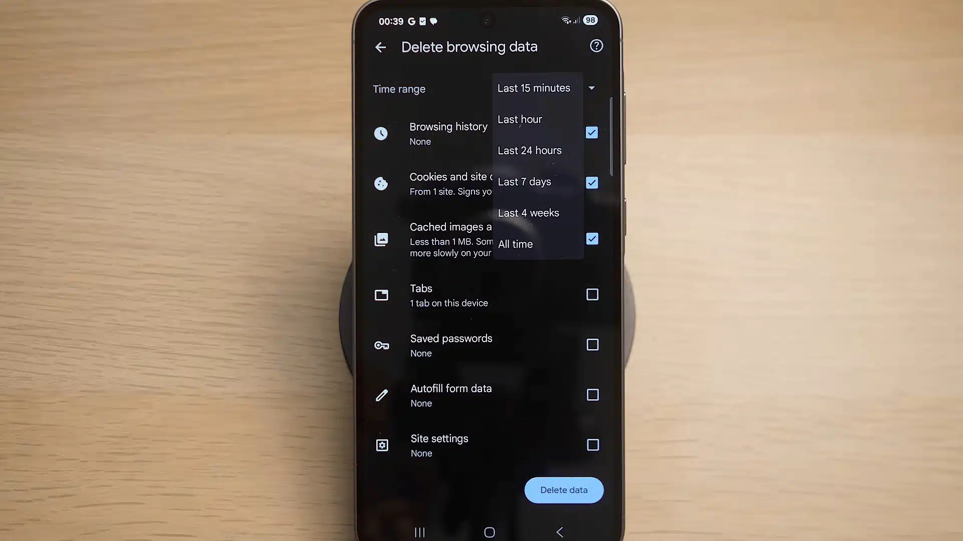 Chrome Delete browsing data screen with cache and cookie options selected
